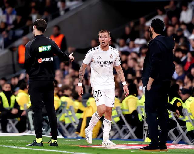 开云体育APP-6场仅出战42分钟！皇马18岁前锋又沦为替补 骂裁判禁赛2场