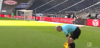 开云体育下载-【德甲】镰田大地传射 莱万破门 拜仁1比2法兰克福